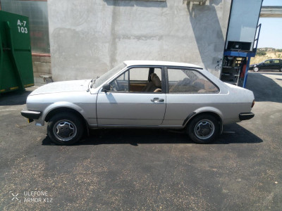 VOLKSWAGEN POLO (861)