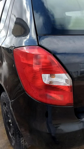 PILOTO TRASERO IZQUIERDO Skoda Fabia (5J2)(2007->) Skoda Fabia (5J2)(2007->) 