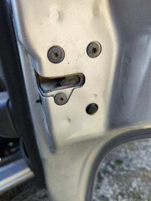 CERRADURA PUERTA TRASERA DERECHA