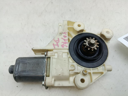 MOTOR ELEVALUNAS DELANTERO IZQUIERDO Ford FOCUS BERLINA (CAP) 
