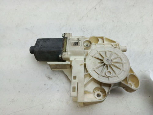 MOTOR ELEVALUNAS DELANTERO IZQUIERDO Ford FOCUS BERLINA (CAP) 