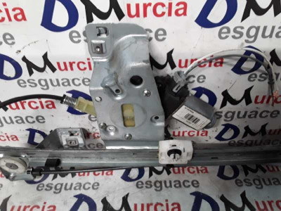 ELEVALUNAS DELANTERO IZQUIERDO