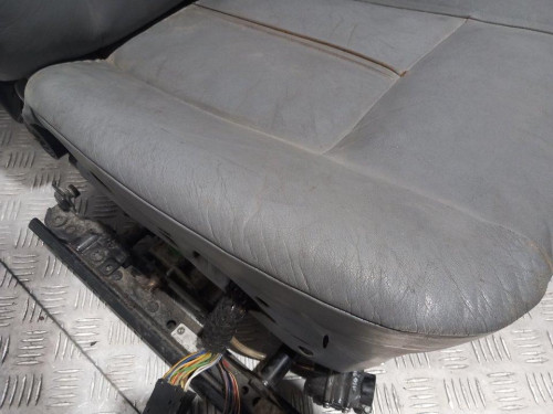  ASIENTO DELANTERO DERECHO 