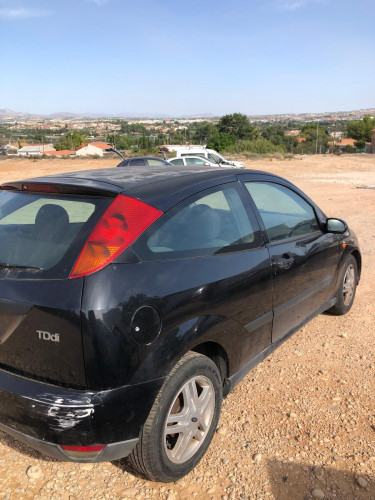 FORD FOCUS BERLINA (CAK) — Donor Vehicle for Used Parts 