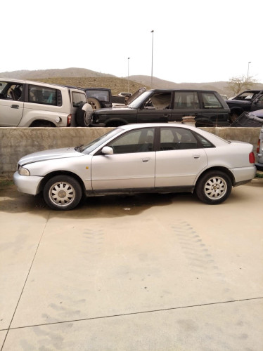  AUDI A4 BERLINA (B5) 