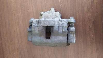 PINZA DE FRENO DELANTERA IZQUIERDA