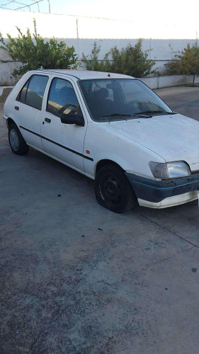 Ford Fiesta Berlina (1996->) Ghia — автомобиль-донор на запчасти 