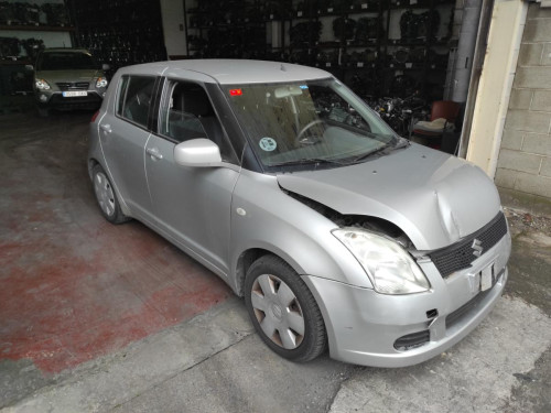 SUZUKI SWIFT BERLINA (RS/MZ) — vehículo donante para recambios 