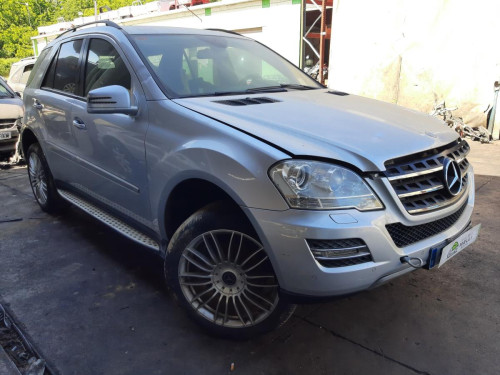  MERCEDES-BENZ CLASE ML (BM 164) 