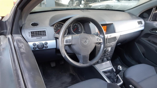 OPEL ASTRA H BERLINA — Donor Vehicle for Used Parts 
