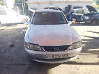 OPEL VECTRA B BERLINA