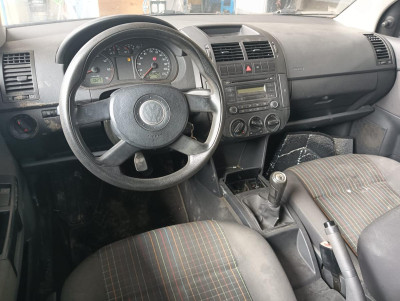 VOLKSWAGEN POLO IV (9N3)