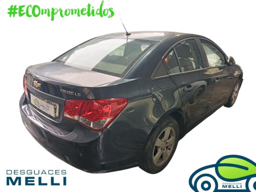 CHEVROLET CRUZE — vehículo donante para recambios 