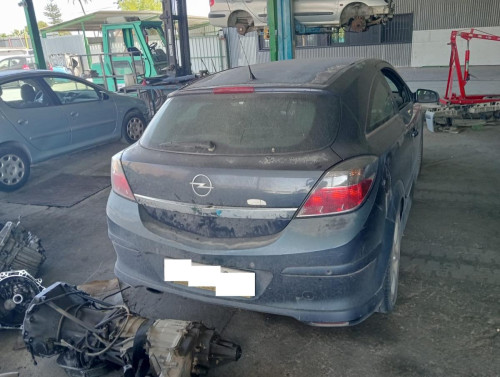  OPEL ASTRA H GTC 