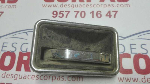  MANETA INTERIOR DELANTERA IZQUIERDA 
