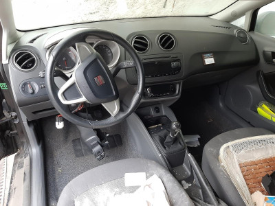 SEAT IBIZA BERLINA (6J5)