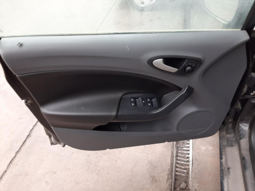  SEAT IBIZA BERLINA (6J5) 