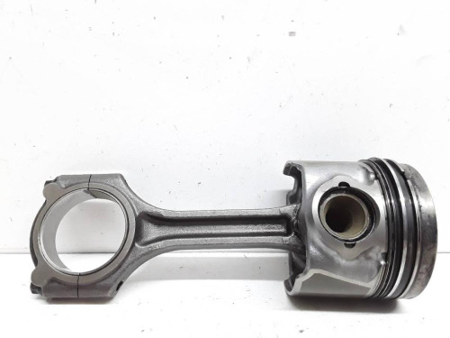 PISTON Hyundai I30 (GD) 