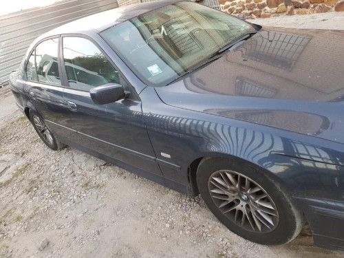 BMW SERIE 5 BERLINA (E39) — автомобиль-донор на запчасти 