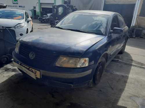  VOLKSWAGEN PASSAT BERLINA (3B2) 