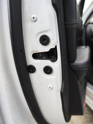 CERRADURA PUERTA DELANTERA IZQUIERDA
