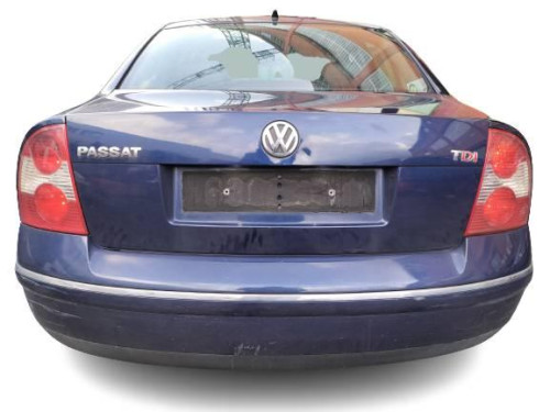  VOLKSWAGEN PASSAT BERLINA (3B3) 