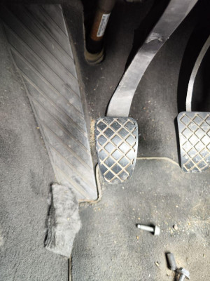 PEDAL EMBRAGUE