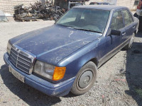 MERCEDES-BENZ CLASE 124 (BM 124) BERLINA