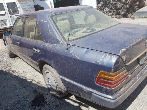MERCEDES-BENZ CLASE 124 (BM 124) BERLINA — vehículo donante para recambios 