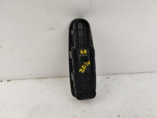 MANDO ELEVALUNAS DELANTERO DERECHO Citroen C4 PICASSO 