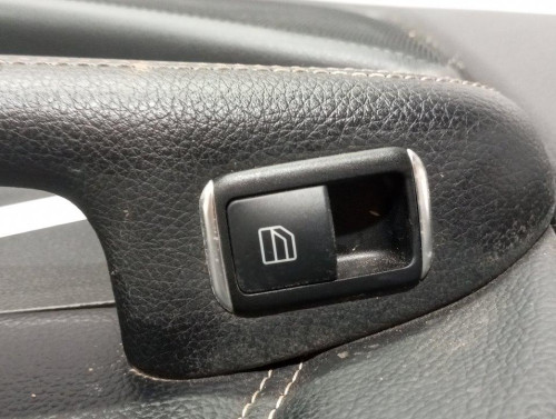  GUARNECIDO PUERTA TRASERA DERECHA Mercedes-Benz CLASE B (BM 246) 