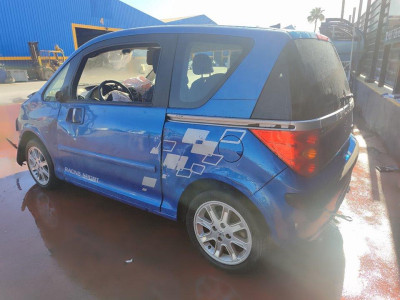 PEUGEOT 1007