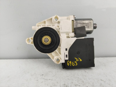 MOTOR ELEVALUNAS DELANTERO DERECHO