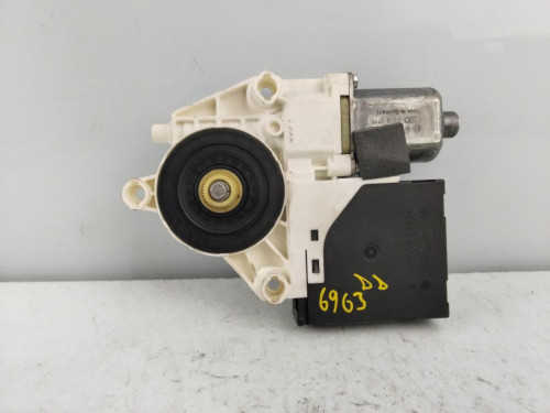 MOTOR ELEVALUNAS DELANTERO DERECHO AUDI A3 SPORTBACK (8PA) 