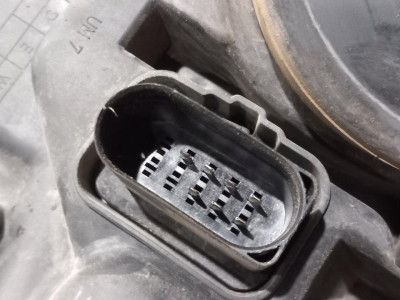 FARO DERECHO, SKODA, ROOMSTER (5J7)
