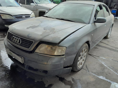 AUDI A6 BERLINA (4B2)