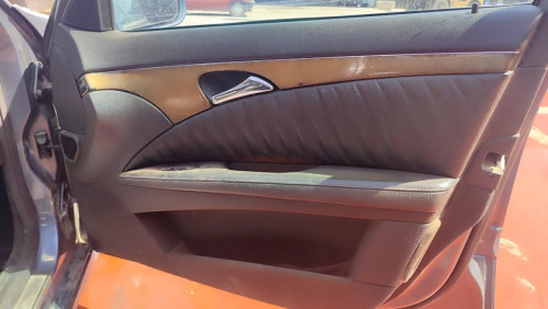  MERCEDES-BENZ CLASE E (BM 211) BERLINA 