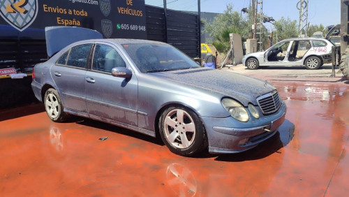  MERCEDES-BENZ CLASE E (BM 211) BERLINA 