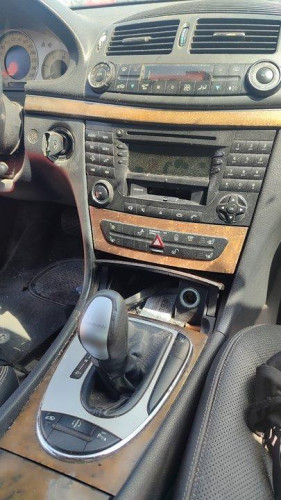  MERCEDES-BENZ CLASE E (BM 211) BERLINA 