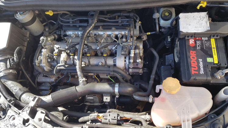 Opel Corsa D (2006->) SIN IDENTIFICAR