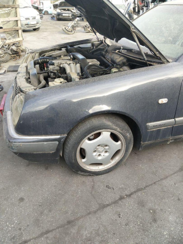 ALETA DELANTERA IZQUIERDA Mercedes-Benz CLASE E (BM 210) BERLINA 