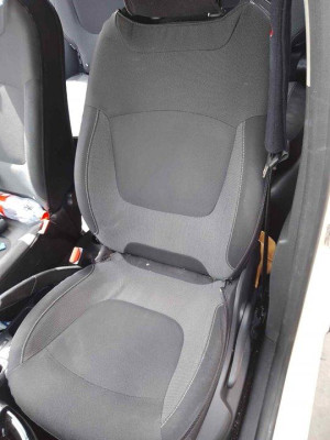 ASIENTO DELANTERO IZQUIERDO