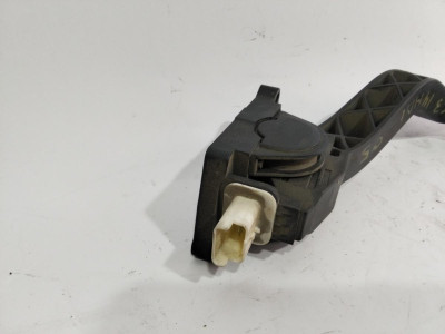 PEDAL ACELERADOR