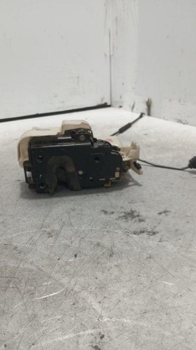 CERRADURA PUERTA DELANTERA IZQUIERDA Volkswagen POLO IV (9N1) 