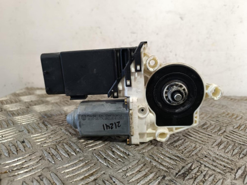  MOTOR ELEVALUNAS DELANTERO IZQUIERDO 
