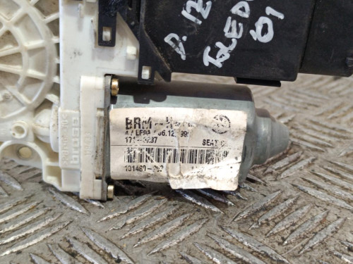  MOTOR ELEVALUNAS DELANTERO IZQUIERDO 