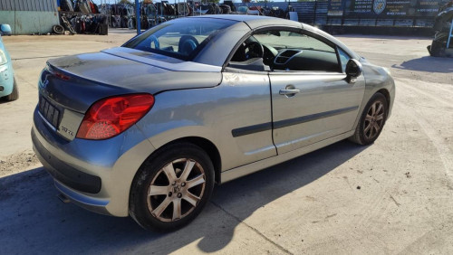  PEUGEOT 207 CC CABRIO-COUPÉ 