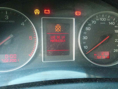  AUDI A4 BERLINA (8E) 