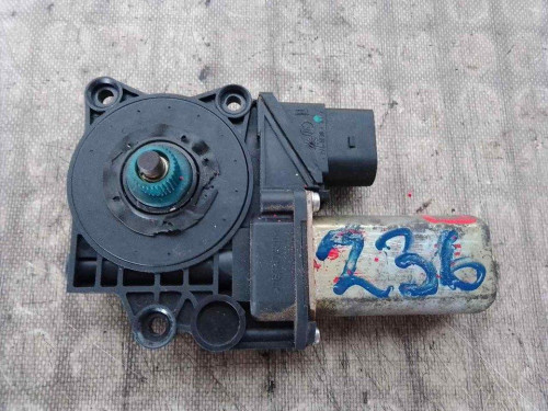 MOTOR ELEVALUNAS TRASERO DERECHO BMW SERIE 3 BERLINA (E90) 