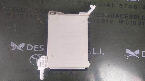 CAJA RELES / FUSIBLES TOYOTA C-HR (X10) 